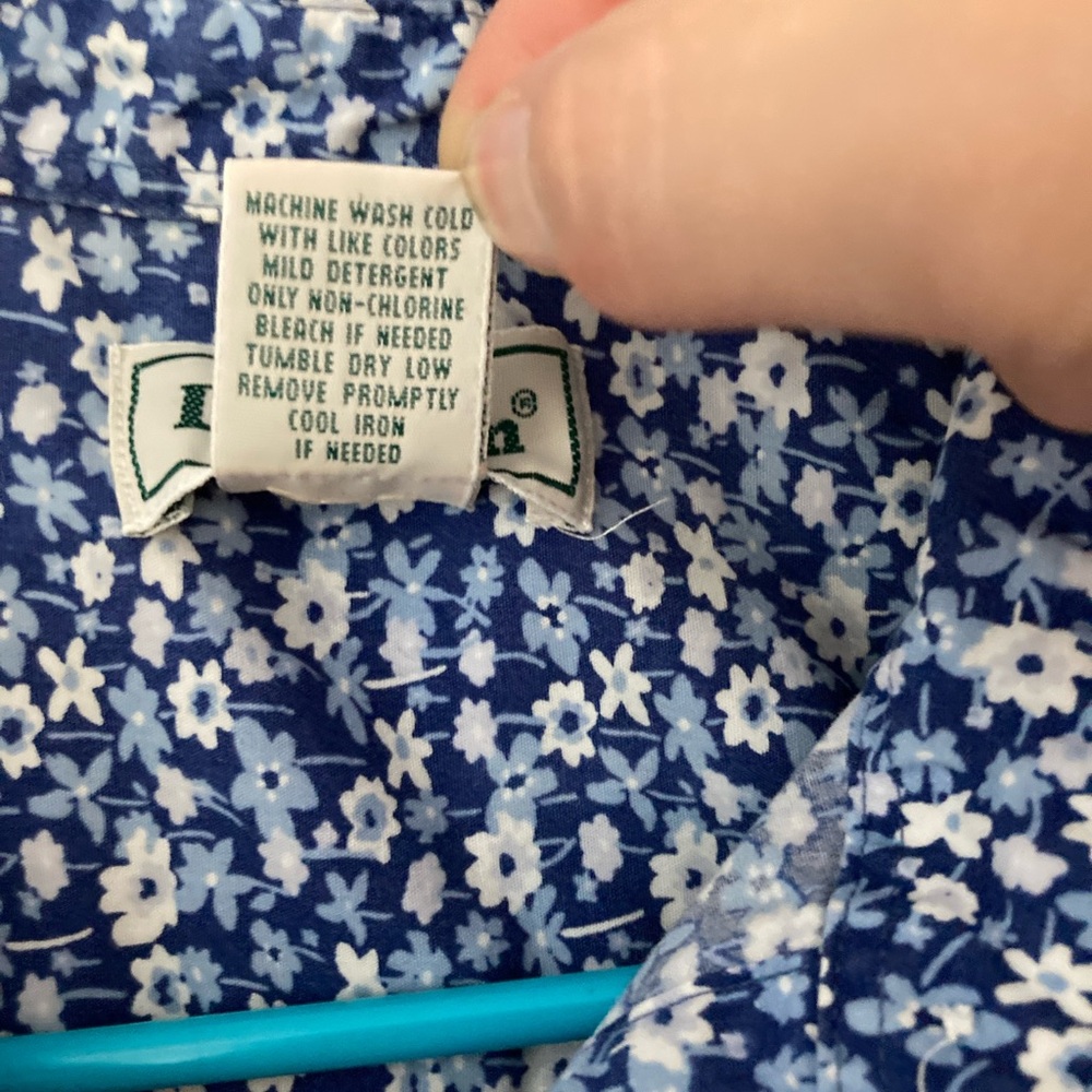 L.L.Bean Floral Sleeveless Top Blouse 🦋🦋🦋 - Picture 3 of 7